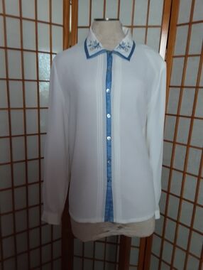 Vintage "Napa Studio" White Blouse with Blue Embroidered Floral Trim